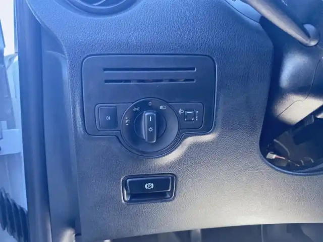 Mercedes Vito fourgon fg 111 cdi compact e6 — photo 15
