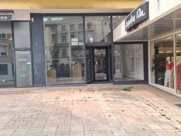 Local commercial centre ville