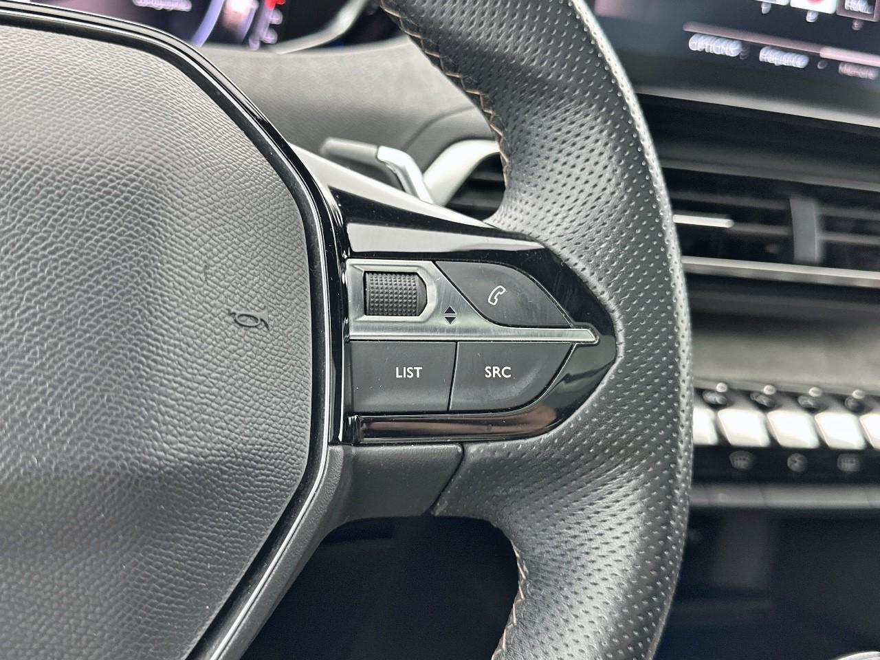 Peugeot 3008 puretech 130ch s&s eat8 gt — photo 18