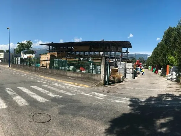 LOCAL D'ACTIVITE 219 m² SAINT MARTIN D'HERES