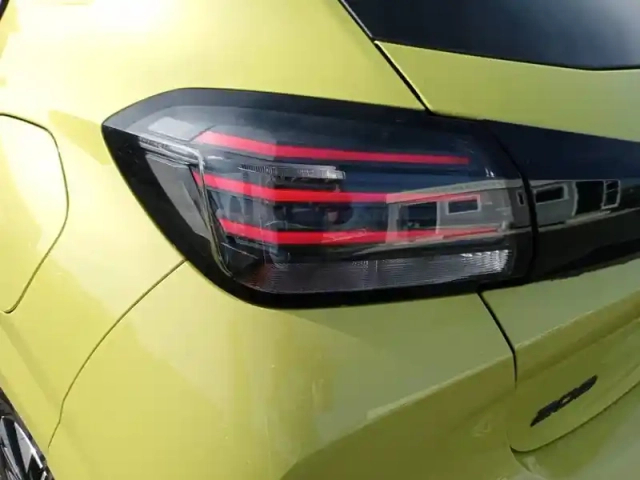 Peugeot 208 puretech 100 s&amp;s bvm6 — photo 43