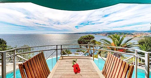 Villa 9 pièces 300 m²