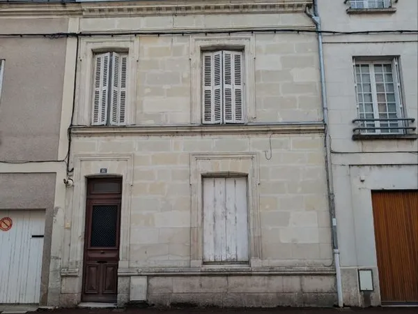 Immeuble en pierre - 3 appartements T3 - Jardin et cave - Fort potentiel - Châtellerault centre-vill