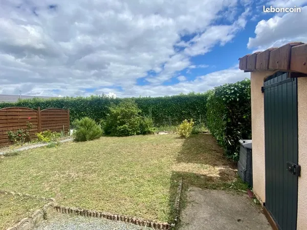 MABLY - A LOUER Maison mitoyenne T4 de 80 m2