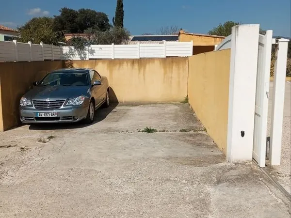 Place de parking de nouveau disponibles