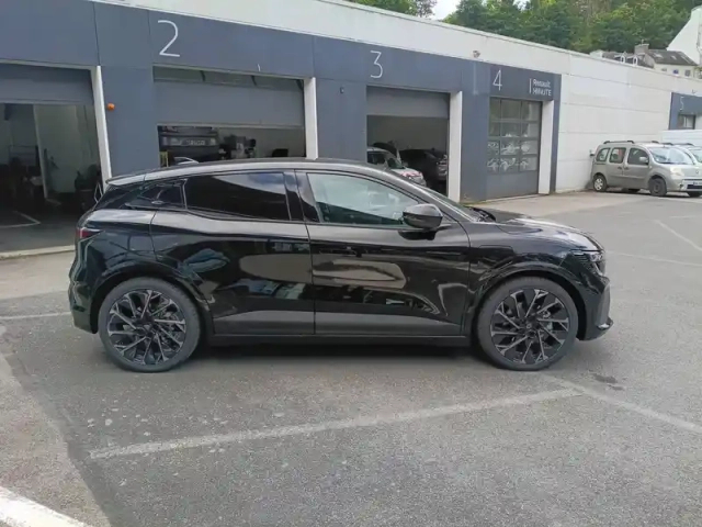 Renault Megane e-tech 220 ch autonomie confort — photo 7