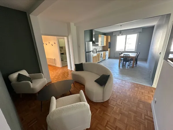 Loue chambre en colocation dans appartement