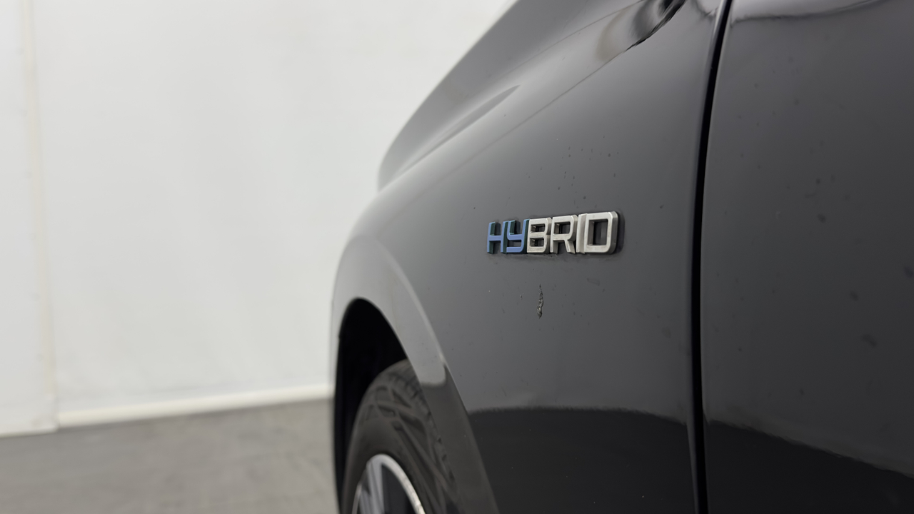 Peugeot 308 SW PHEV 180 e-EAT8 — photo 36