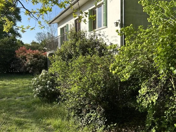Vends maison atypique à fort potentiel - 110m²