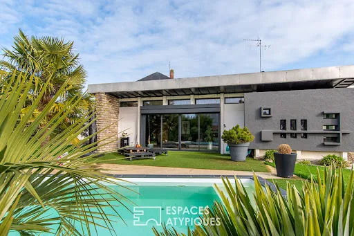 Maison 7 pièces 236 m²