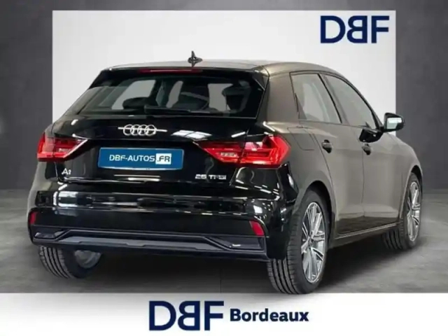Audi A1 25 tfsi 95 ch bvm5 advanced — photo 5