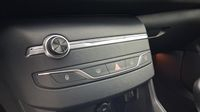 Peugeot 308 1.2 PureTech 130ch S&S Allure Business — photo 15