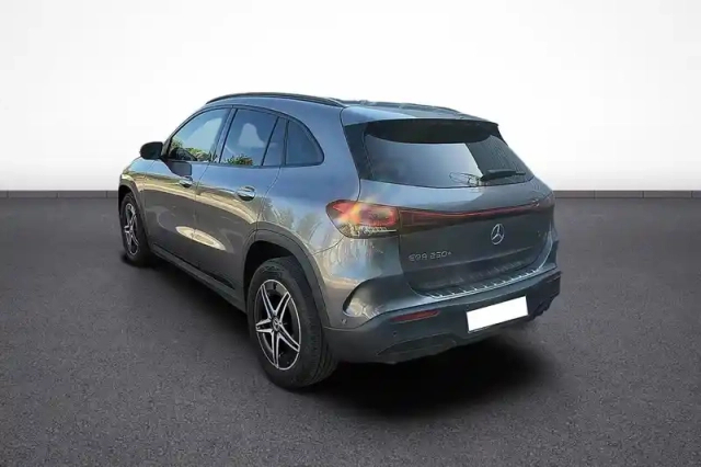 Mercedes Eqa 250+ — photo 4