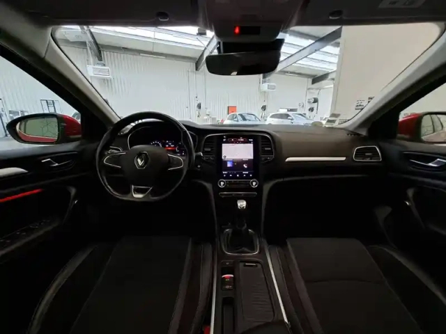 Renault Megane mégane iv berline blue dci 115 — photo 15