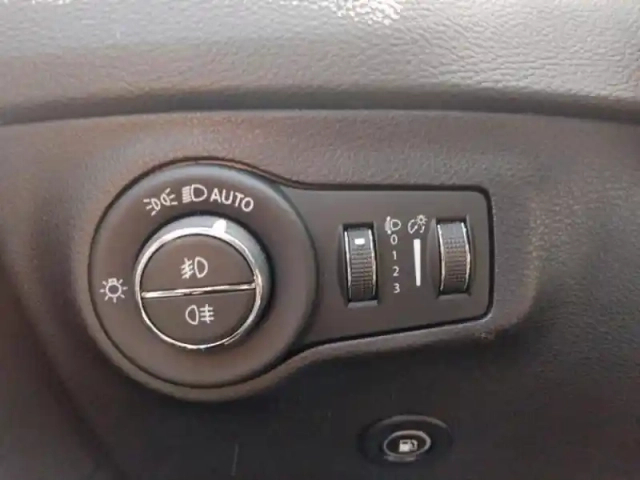 Jeep Compass 1.3 gse t4 240ch s 4xe phev at6 — photo 29