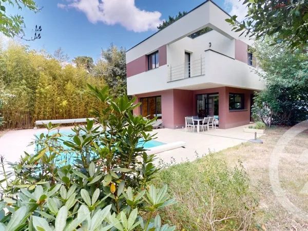 Maison 8 pièces 188 m²