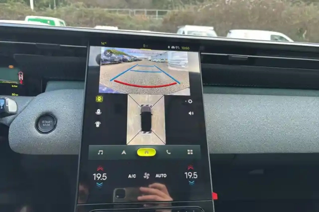 Citroën C5 Aircross hybride rechargeable 195 e-eat7 — photo 69