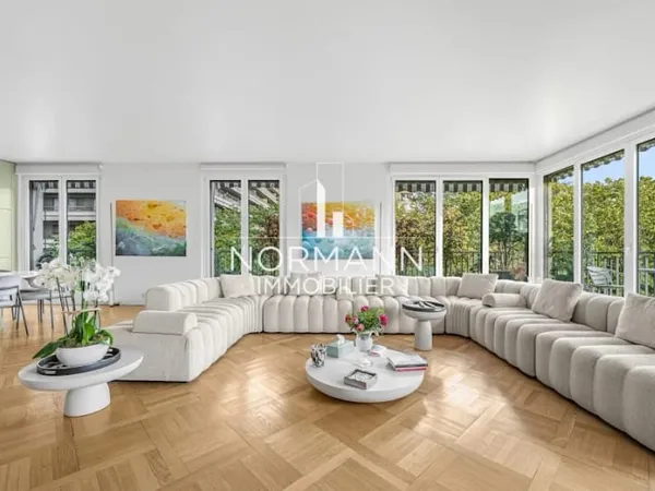 Appartement 5 pièces 195 m²
