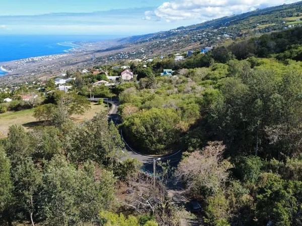 Terrain constructible 1223 m²