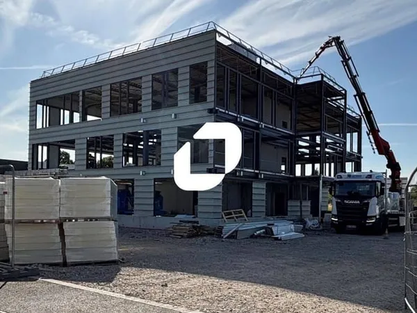 Bureaux 798 m²
