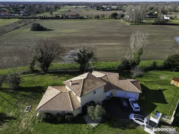 Villa 6 pièces 170 m²