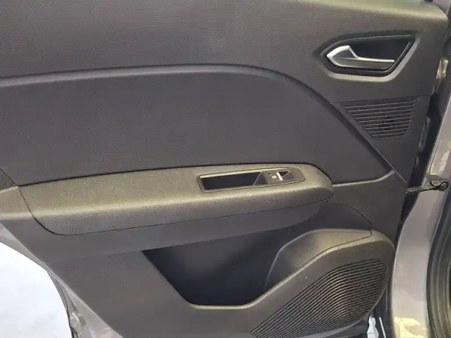 Renault Captur e-tech plug-in 160 - 21 — photo 30