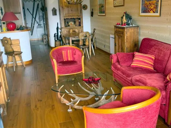 Appartement T3 de 58 m2 à Megève Rochebrune. Posez votre voiture au garage et prenez le téléphérique