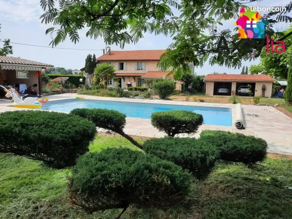 Propriété 7 pièces 200 m²