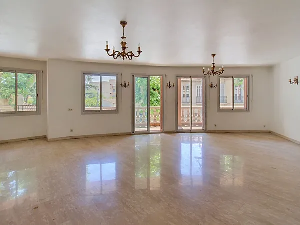 A VENDRE DRAGUIGNAN Appartement 2 chambres 127.45 m² avec garage et ascenseur