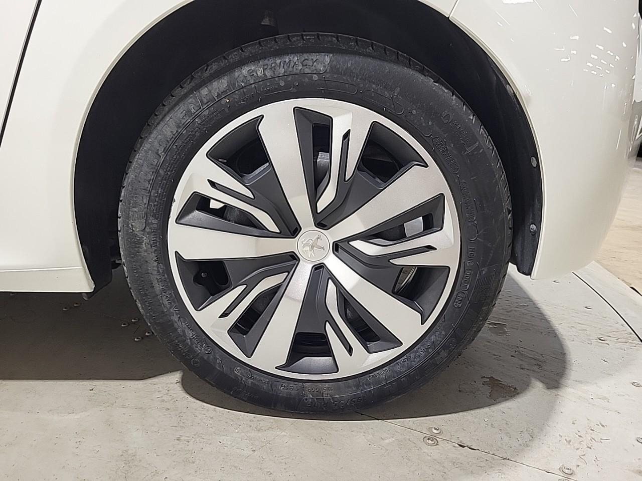 Peugeot 208 puretech 75 s&s bvm5 active pack — photo 16