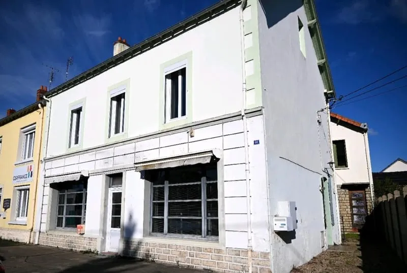 Photo 1