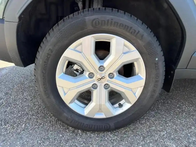Dacia Duster 1.2 hybrid-g 150ch expression 4x4 — photo 11
