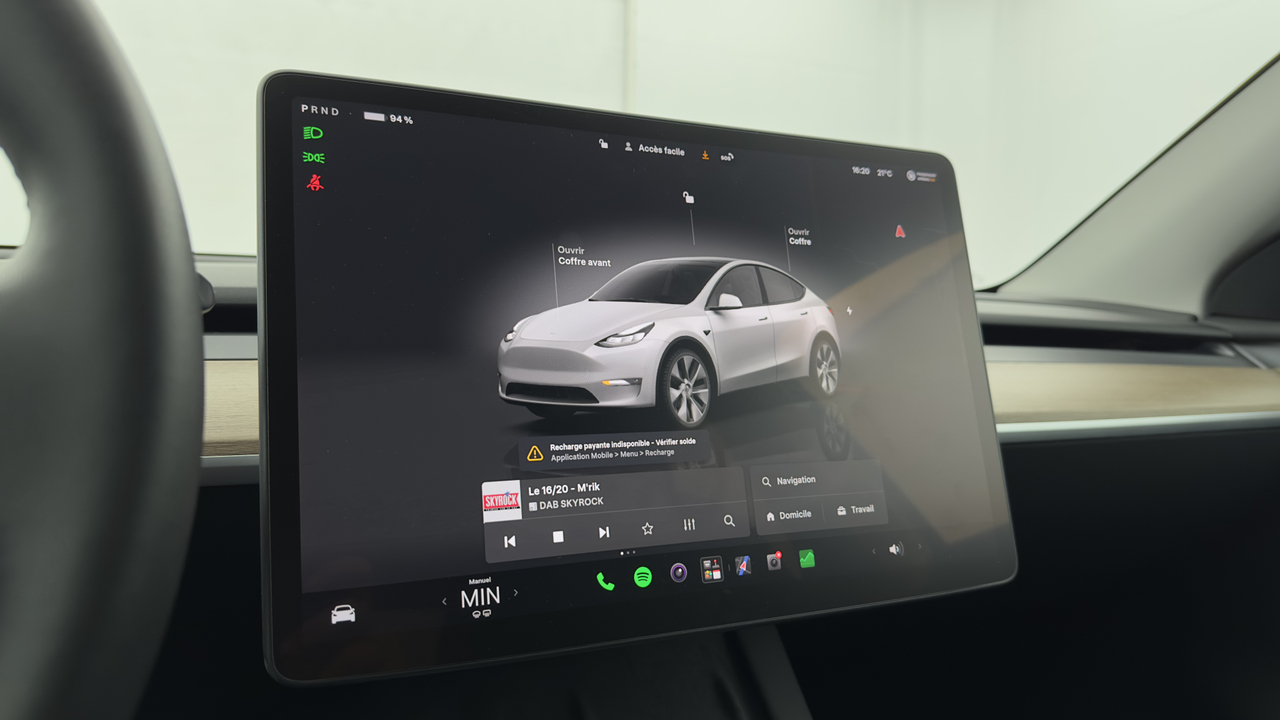 Tesla MODEL Y Standard RWD — photo 21