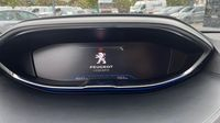 Peugeot 3008 HYBRID4 300ch GT e-EAT8 — photo 13
