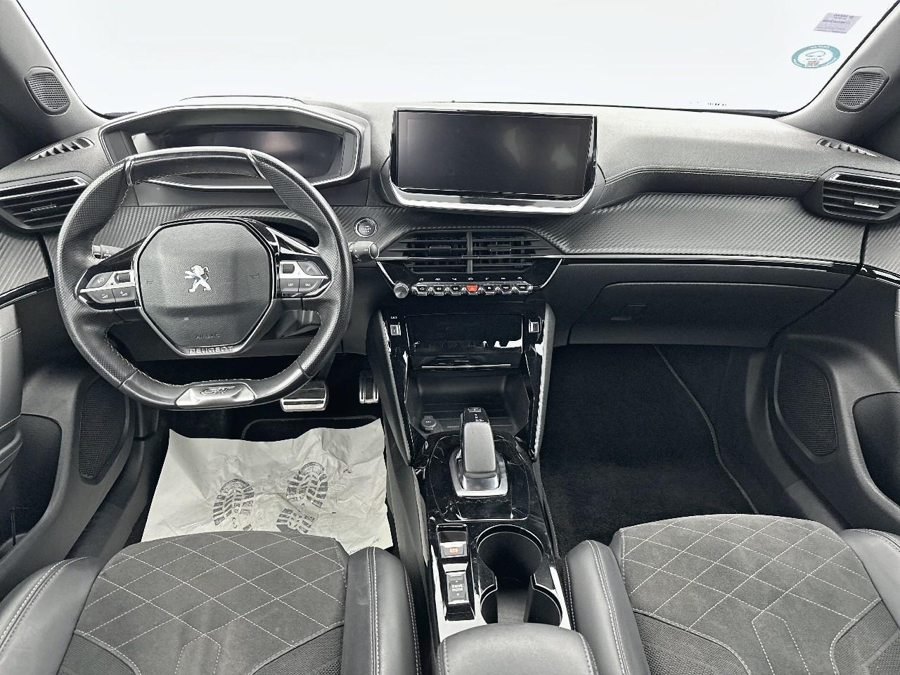 Peugeot 2008 electrique 136 ch gt pack — photo 11