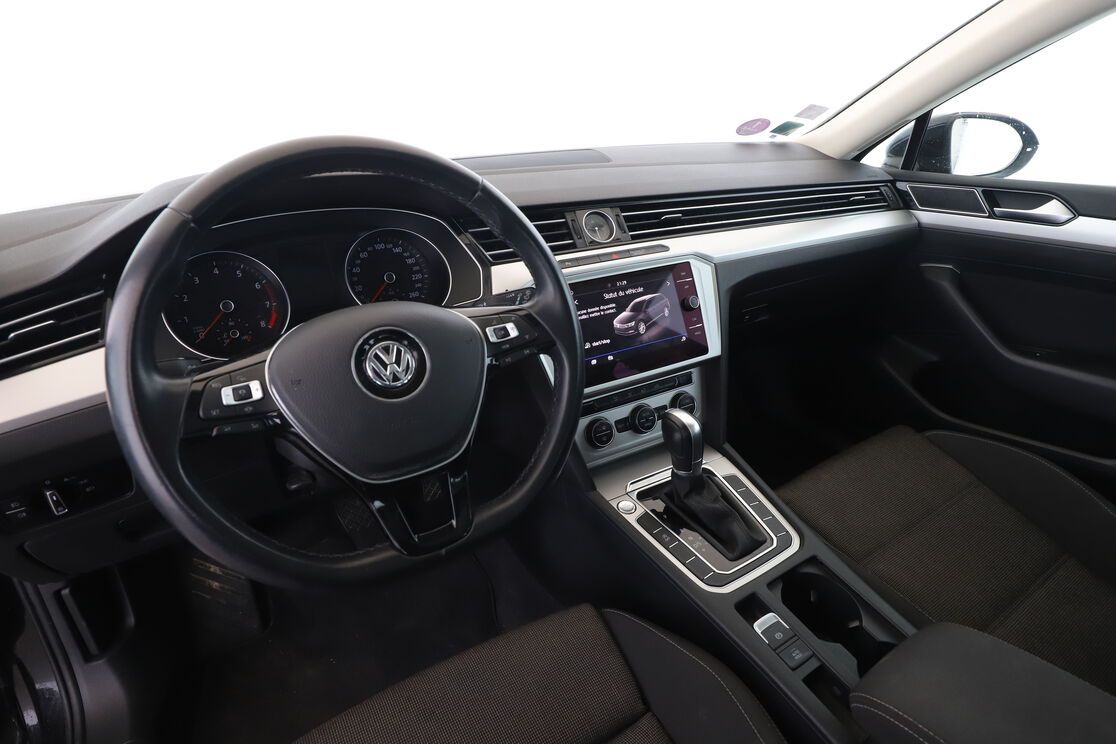 Volkswagen Passat SW 1.5 TSI EVO BlueMotion Tech Connect DSG7 — photo 10
