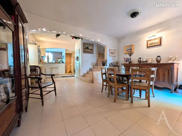 Maison de ville 6 pièces 145 m²
