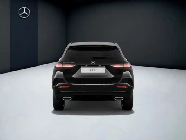 Mercedes Gla 250 e hybrid eq amg line — photo 4