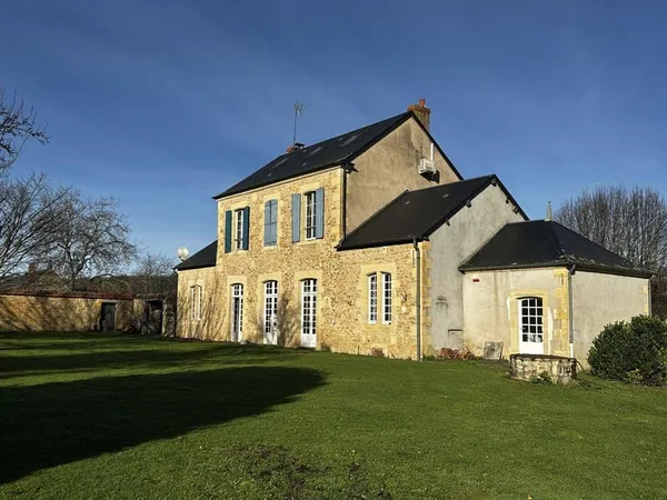 Maison 11 pièces 279 m²