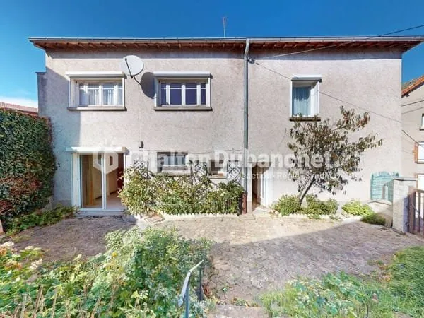 Maison 9 pièces 209 m²
