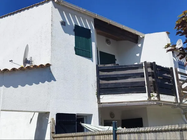 Vends maison - 34 m² - 3 pièces, 2 chambres - Saint-Denis-d'Oléron 17650