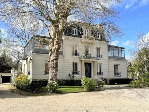 MAISON DE MAITRE RENOVEE