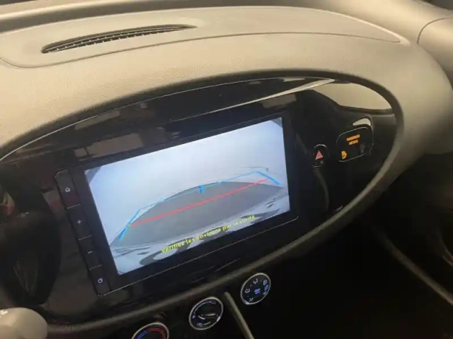 Toyota Aygo 1.0 vvt-i 72 design — photo 21