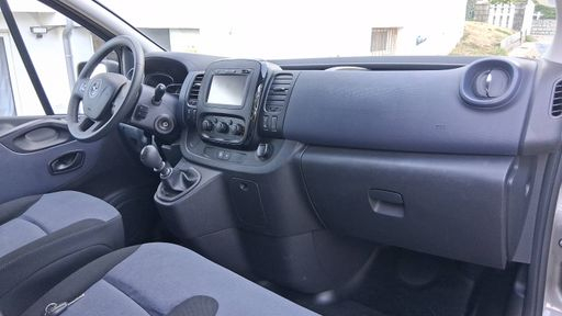 Opel Vivaro Combi 1.6 CDTi BiTurbo 125 - Pack Clim + – 2017 – 126133 km – Diesel – Boîte Manuelle — photo 14
