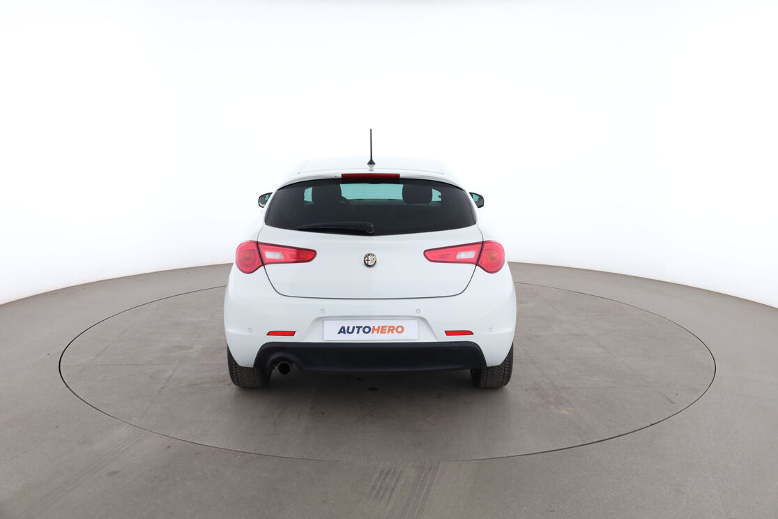 Alfa Romeo Giulietta 1.4 TJet Distinctive — photo 4
