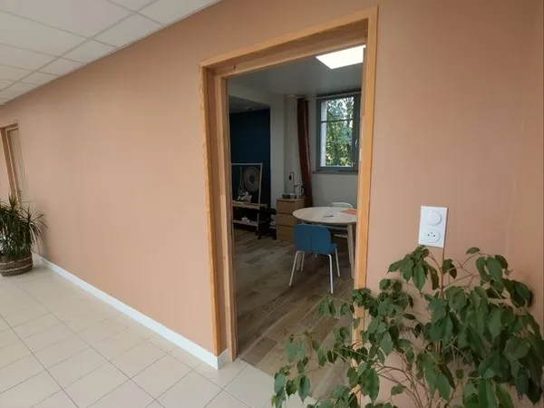 Location bureau 18 m² — Cabinet paramédical / médical / bien-être