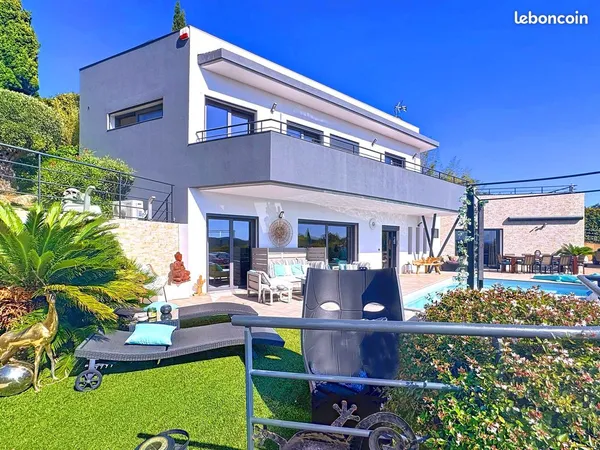 Villa 6 pièces 161 m²