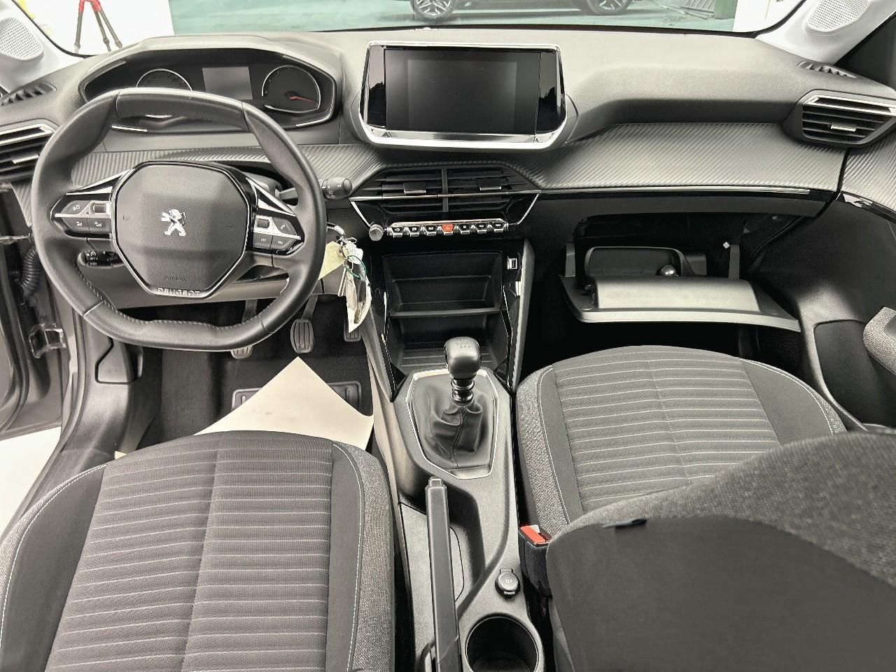 Peugeot 208 puretech 100 s&s bvm6 style — photo 12