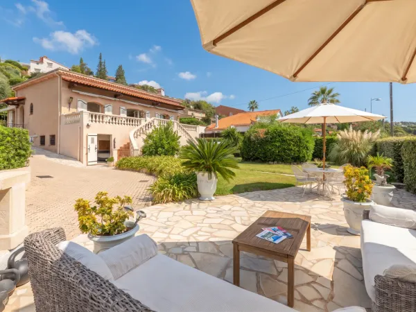 Opportunité rare d'une Villa face à la plage à Théoule-sur-Mer