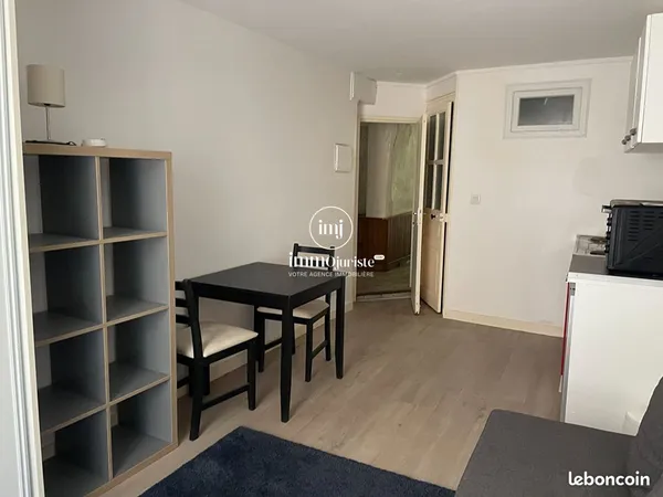 Studio 1 pièce 17 m²